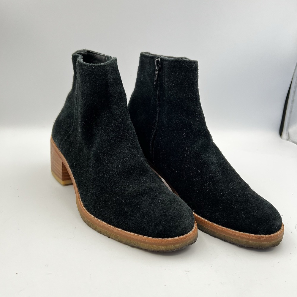 Clarks Originals Amara Crepe Womens Sz 6 Black Suede 2" Heel Ankle Bootie Boot